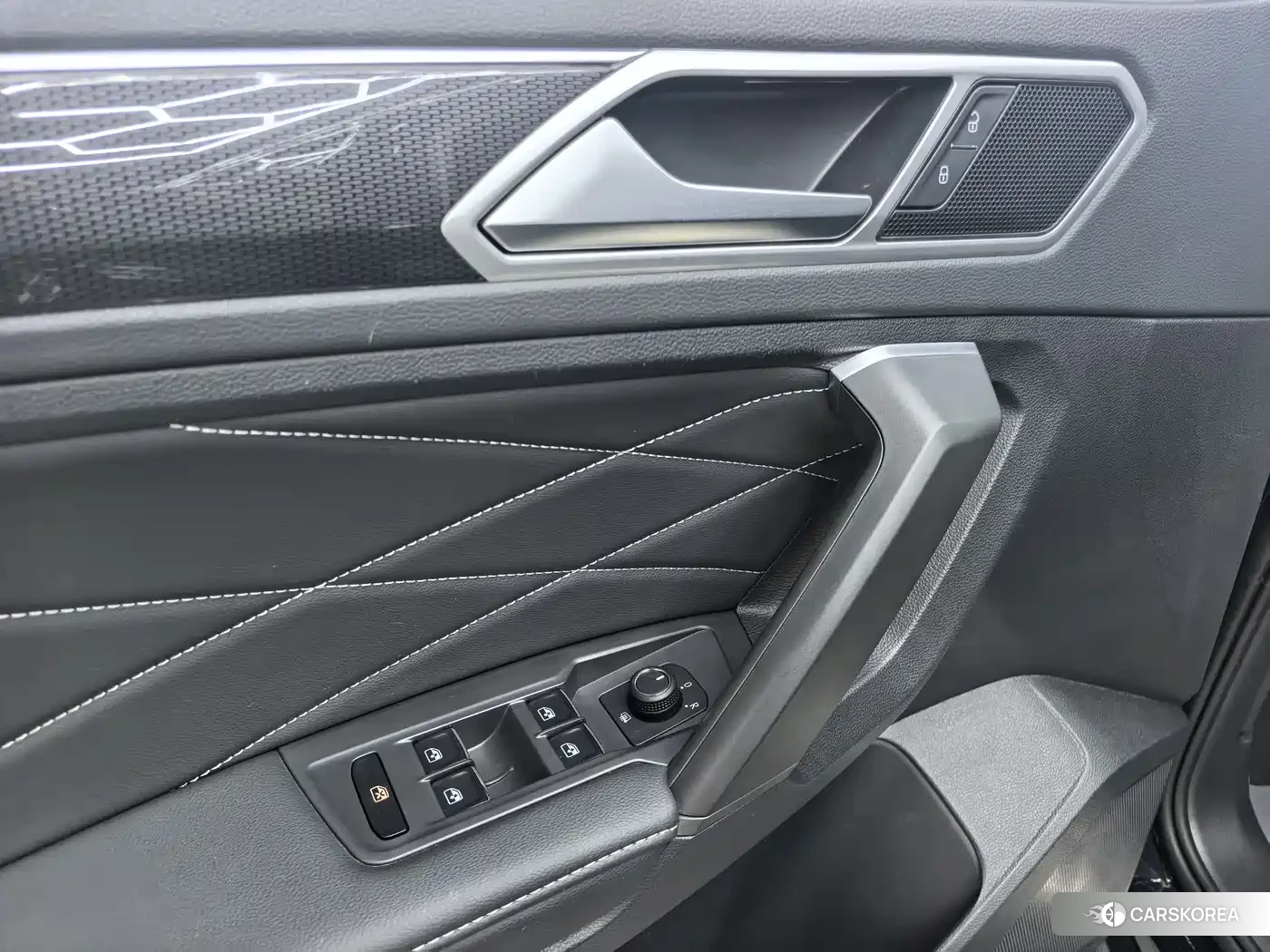Volkswagen Tiguan L id 4547434 из Китая 13