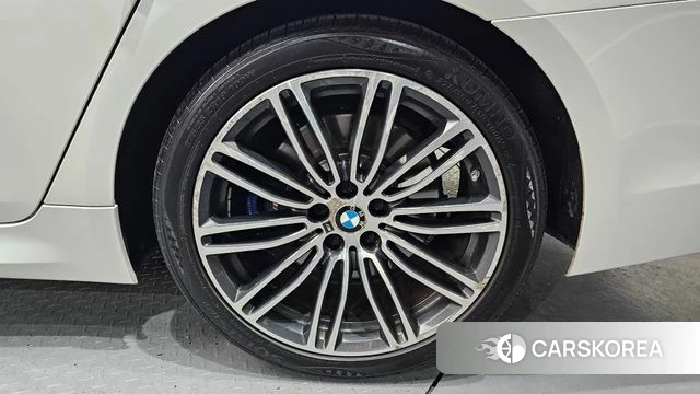BMW 5 Series (G30) id 4310467 из Кореи 13