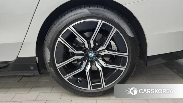 BMW 7 Series (G70) id 4612984 из Кореи 13