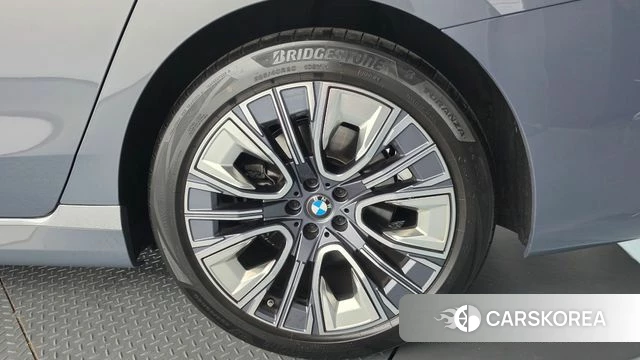 BMW 7 Series (G70) id 4715714 из Кореи 13