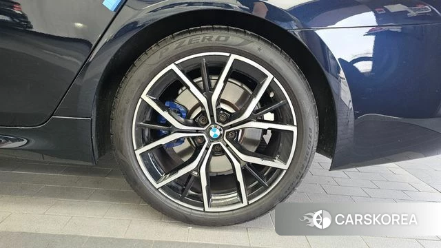 BMW 5 Series (G30) id 4382869 из Кореи 13