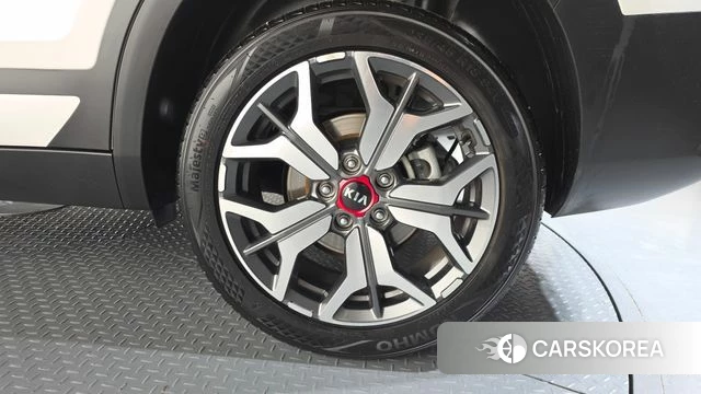 Kia Seltos id 4293923 из Кореи 13