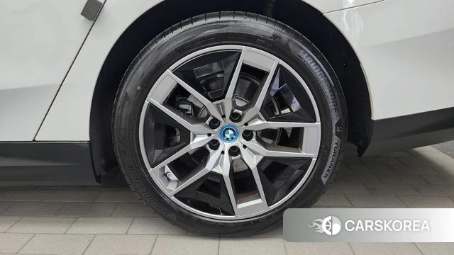 BMW 5 Series (G60) id 4617528 из Кореи 13