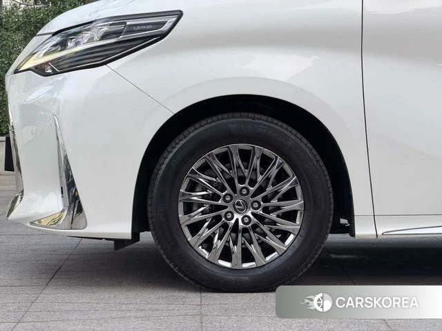 Lexus LM id 4307770 из Китая 13