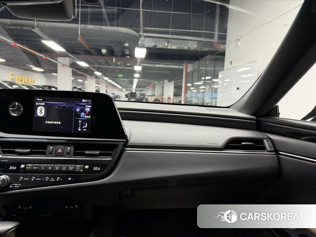 Lexus ES id 4272574 из Китая 13
