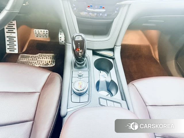 Cadillac XT6 id 4254277 из Китая 13