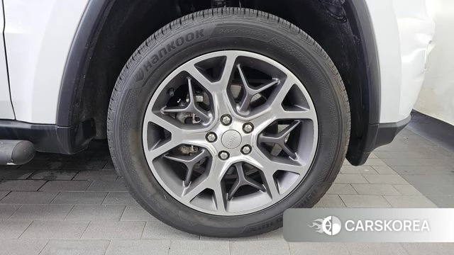 Jeep Grand Cherokee id 4594682 из Кореи 13