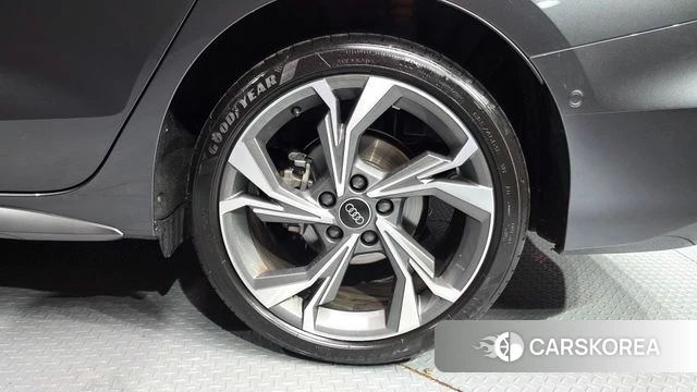 Audi A3 (8Y) id 4565479 из Кореи 13