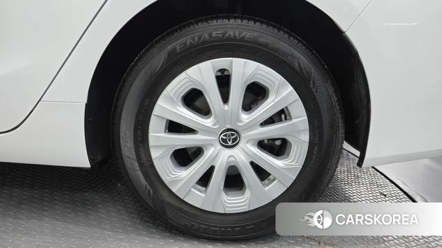 Toyota Prius 4th Generation id 4458000 из Кореи 13