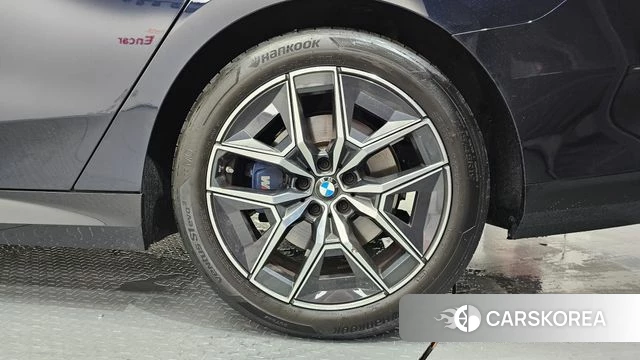 BMW 5 Series (G60) id 4607540 из Кореи 13