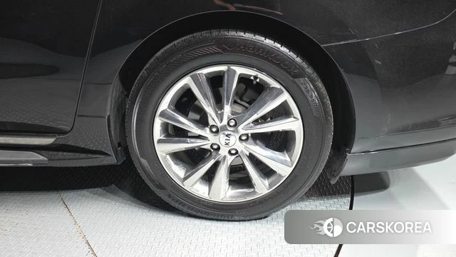 Kia The New Carnival id 4677684 из Кореи 13
