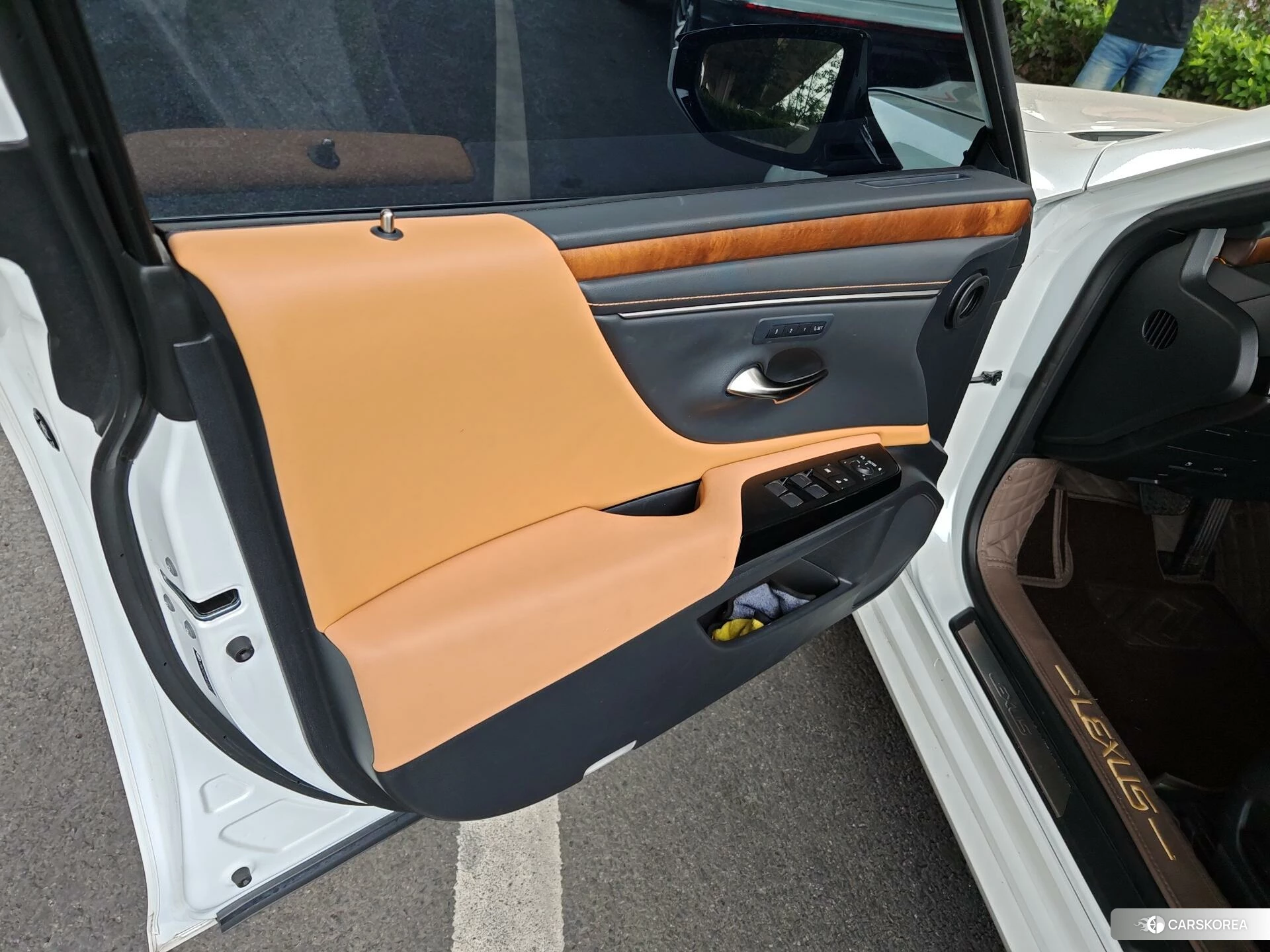 Lexus ES id 4440984 из Китая 13