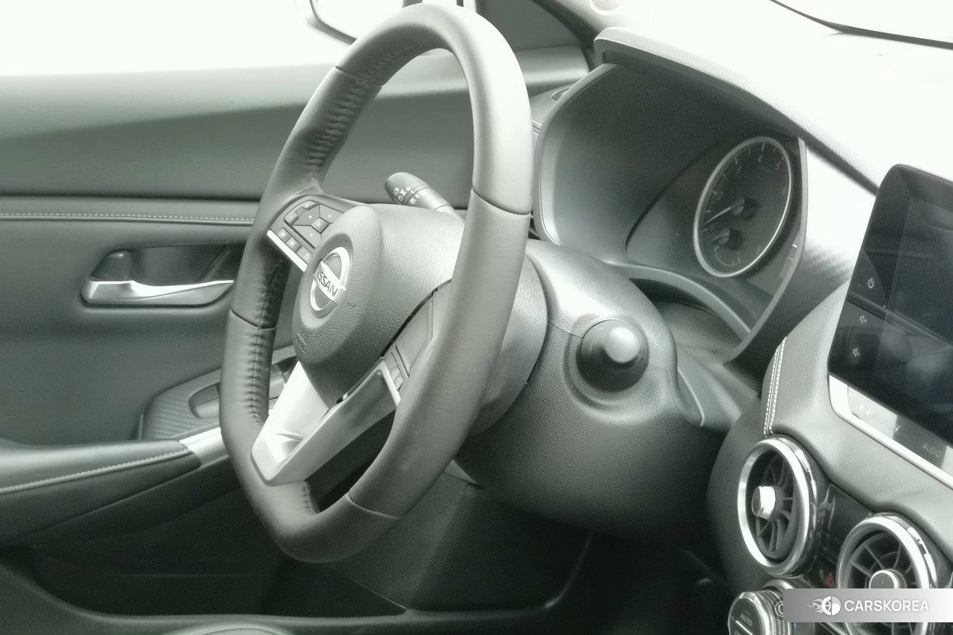 Nissan Sylphy id 4454299 из Китая 13