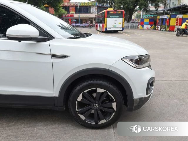 Volkswagen Exploring the shadow id 4342142 из Китая 13