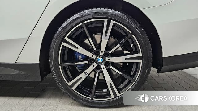BMW 5 Series (G60) id 4474278 из Кореи 13