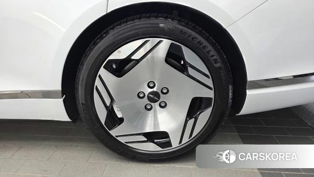 Genesis Electrified G80 (RG3) id 4686410 из Кореи 13