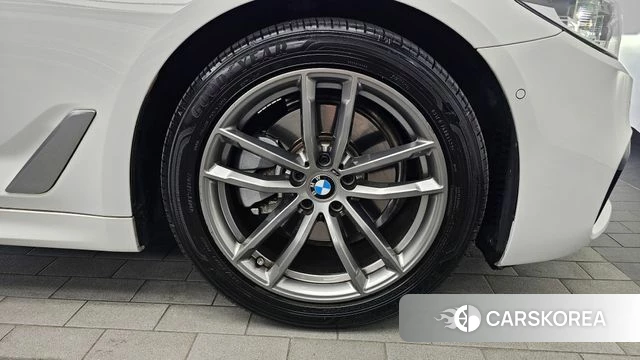 BMW 5 Series (G30) id 4781151 из Кореи 13