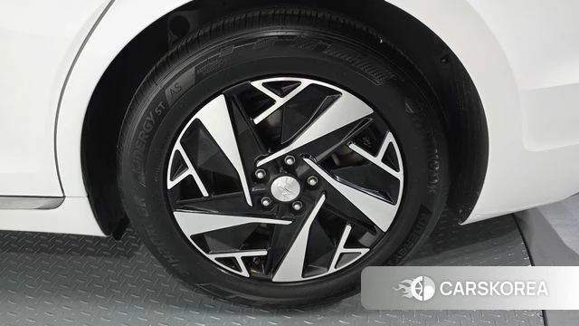 Hyundai The New Grandeur IG Hybrid id 4433699 из Кореи 13