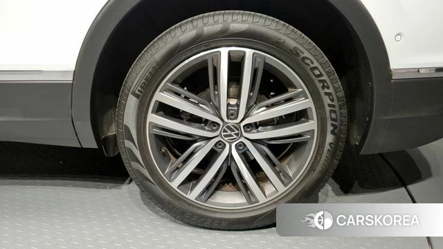 Volkswagen Tiguan Allspace id 4408913 из Кореи 13