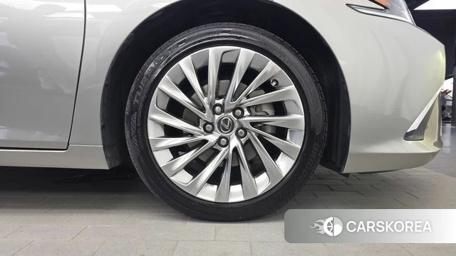 Lexus ES300h 7th generation id 4768298 из Кореи 13