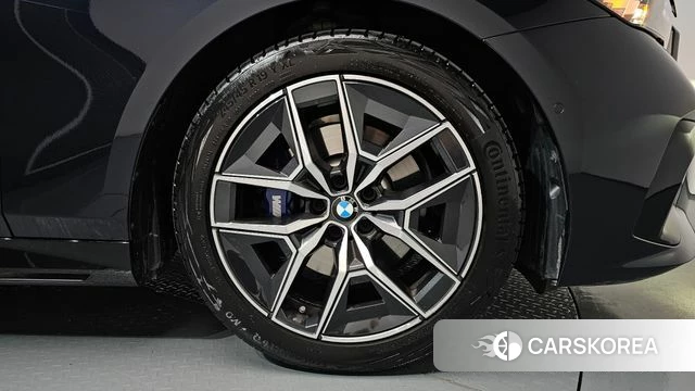 BMW 5 Series (G60) id 4853486 из Кореи 13