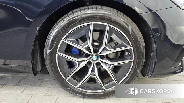 BMW 5 Series (G60) id 4783130 из Кореи 13