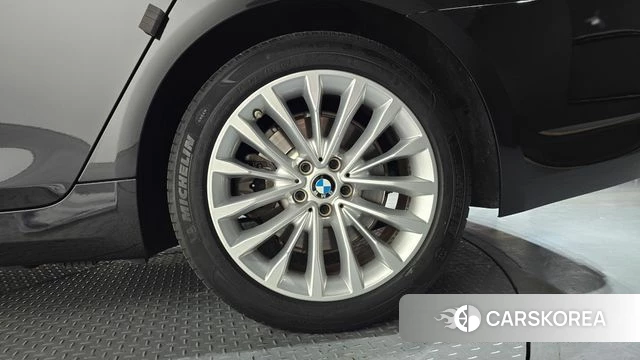 BMW 5 Series (G30) id 4632351 из Кореи 13