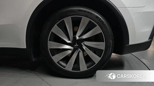 Tesla Model Y id 4571137 из Кореи 13