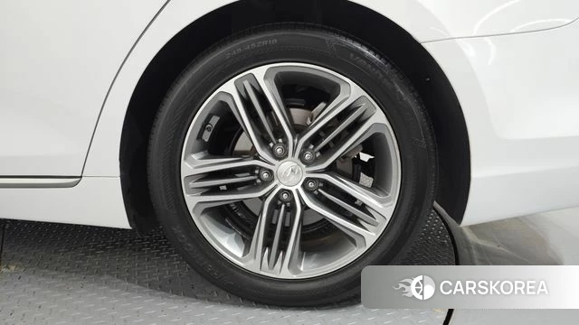 Hyundai Grandeur IG id 4626147 из Кореи 13