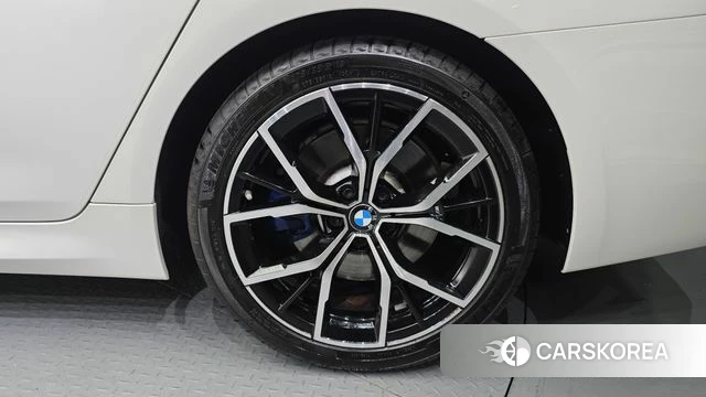 BMW 5 Series (G30) id 4731866 из Кореи 13