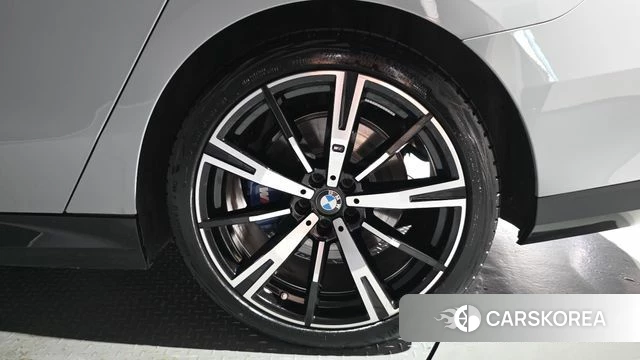 BMW 5 Series (G60) id 4778558 из Кореи 13