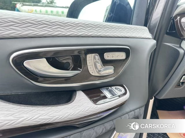 Mercedes-Benz V-class id 4277632 из Китая 13
