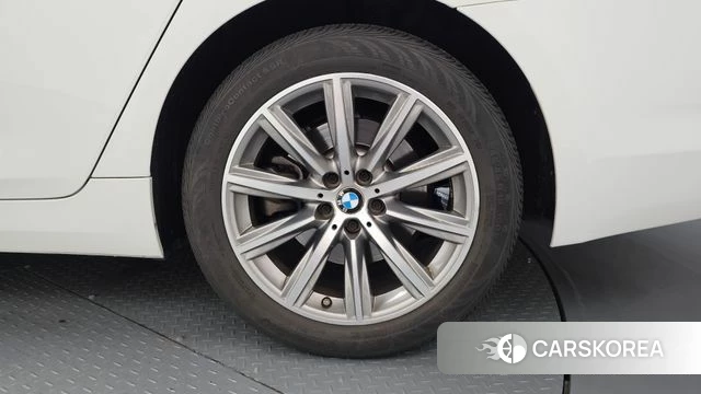 BMW 5 Series (G30) id 4429947 из Кореи 13
