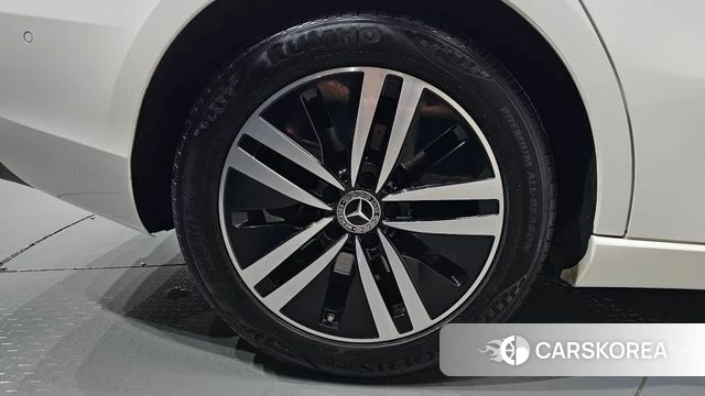 Mercedes-Benz A-Class W177 id 4625264 из Кореи 13