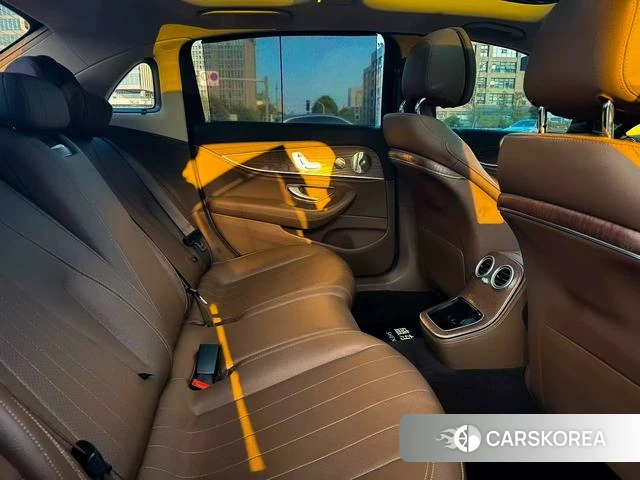 Mercedes-Benz E-class id 4300353 из Китая 13