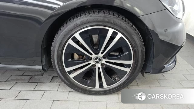Mercedes-Benz E-Class W213 id 4712259 из Кореи 13