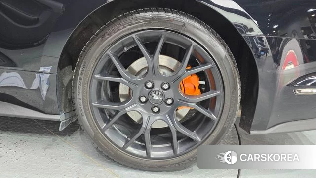 Ford Mustang id 4197147 из Кореи 13