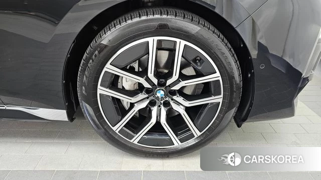 BMW 7 Series (G70) id 4691981 из Кореи 13