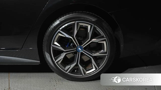 BMW i4 id 4916474 из Кореи 13