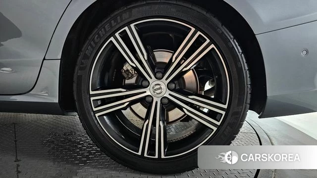 Volvo S60 3rd generation id 4501838 из Кореи 13