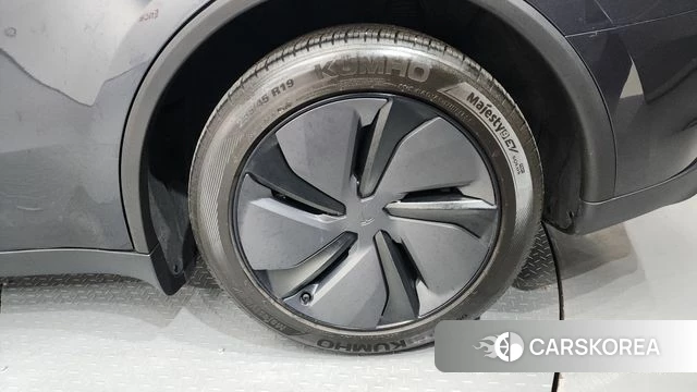 Tesla Model Y id 4302051 из Кореи 13