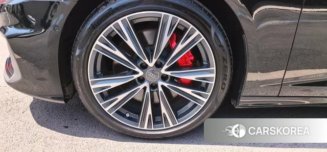 Audi A6L id 4261600 из Китая 13