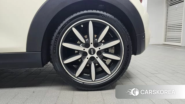 Mini Cooper S Convertible id 4658405 из Кореи 13