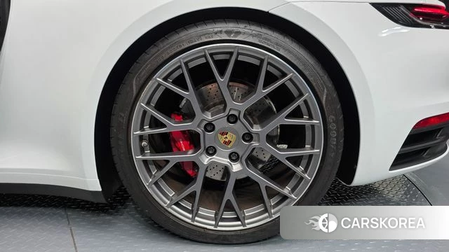 Porsche 911(992) id 4677363 из Кореи 13