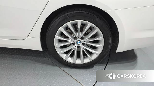 BMW 5 Series (G30) id 4794219 из Кореи 13