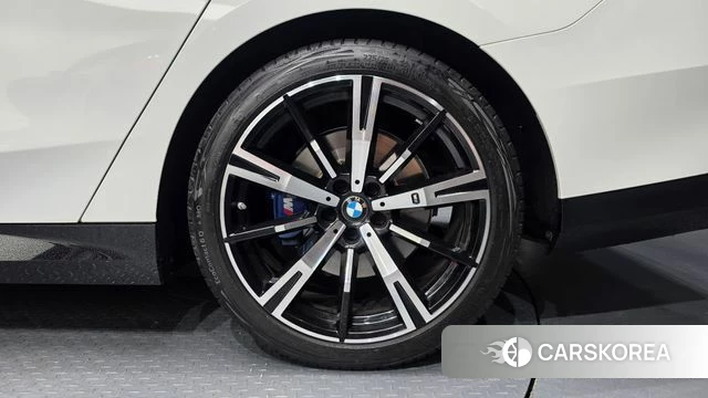 BMW 5 Series (G60) id 4757383 из Кореи 13