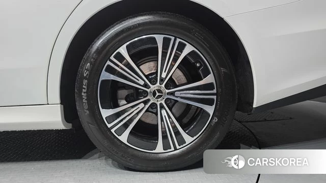 Mercedes-Benz E-Class W214 id 4602546 из Кореи 13
