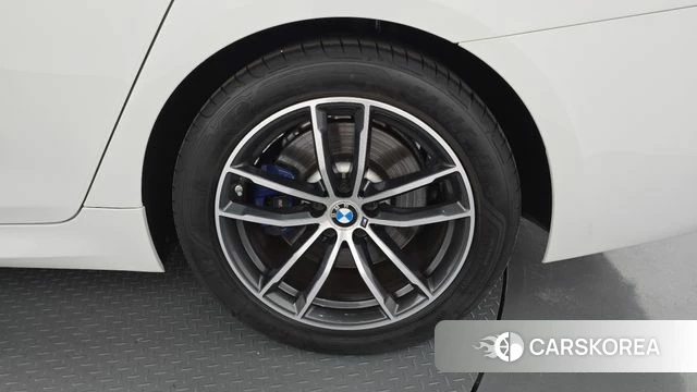 BMW 5 Series (G30) id 4651248 из Кореи 13