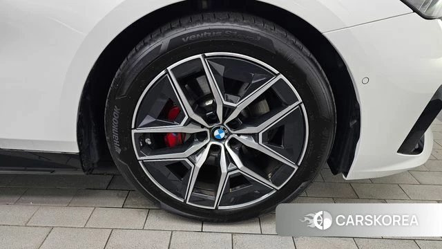 BMW 5 Series (G60) id 4686402 из Кореи 13
