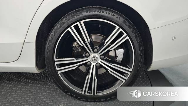 Volvo S60 3rd generation id 4410771 из Кореи 13